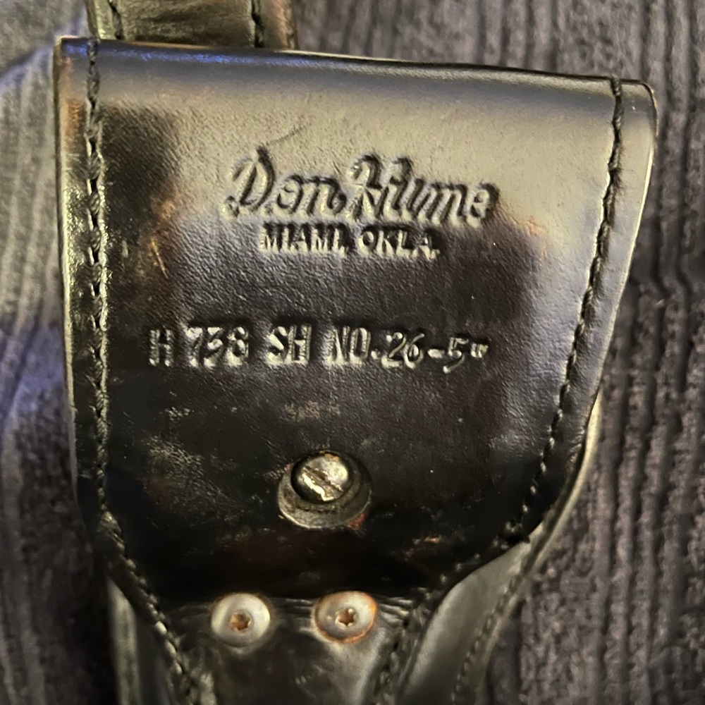 Vintage Don Hume H738, SH NO. 26–5”Holster;black basketweave leather;open bottom